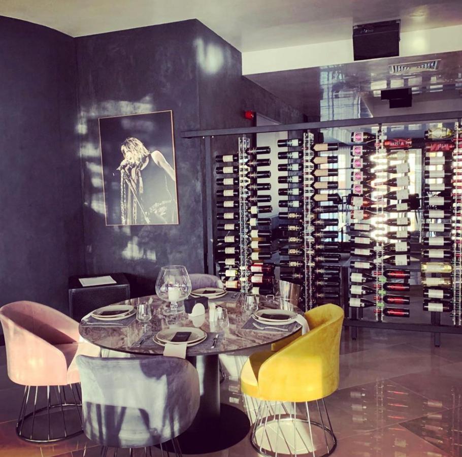 Paint It Black Hotel & Spa Gevgelija Extérieur photo