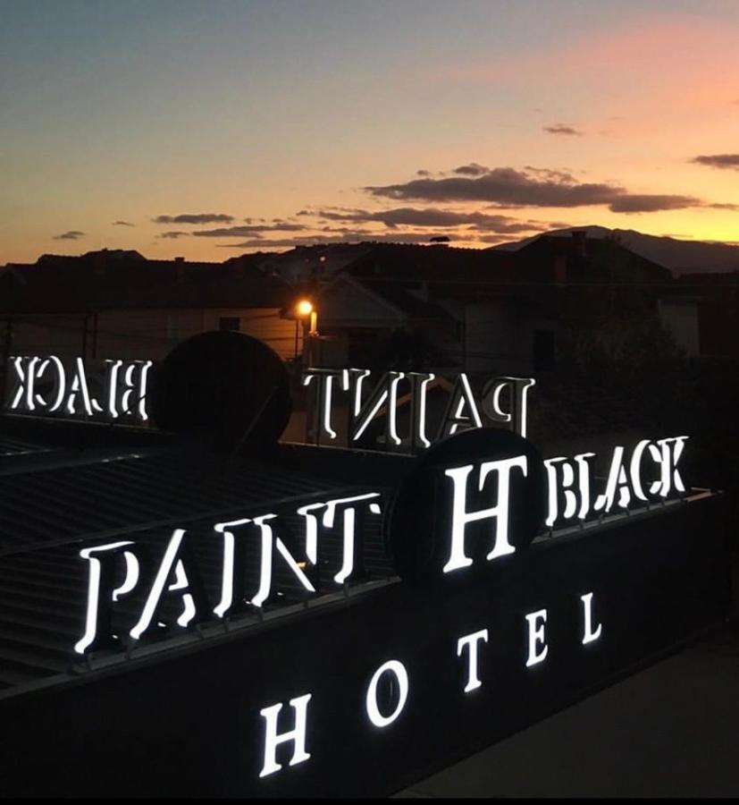 Paint It Black Hotel & Spa Gevgelija Extérieur photo