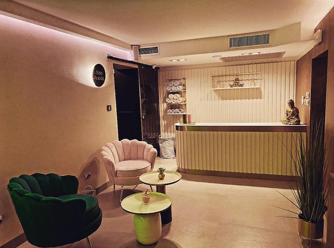 Paint It Black Hotel & Spa Gevgelija Extérieur photo