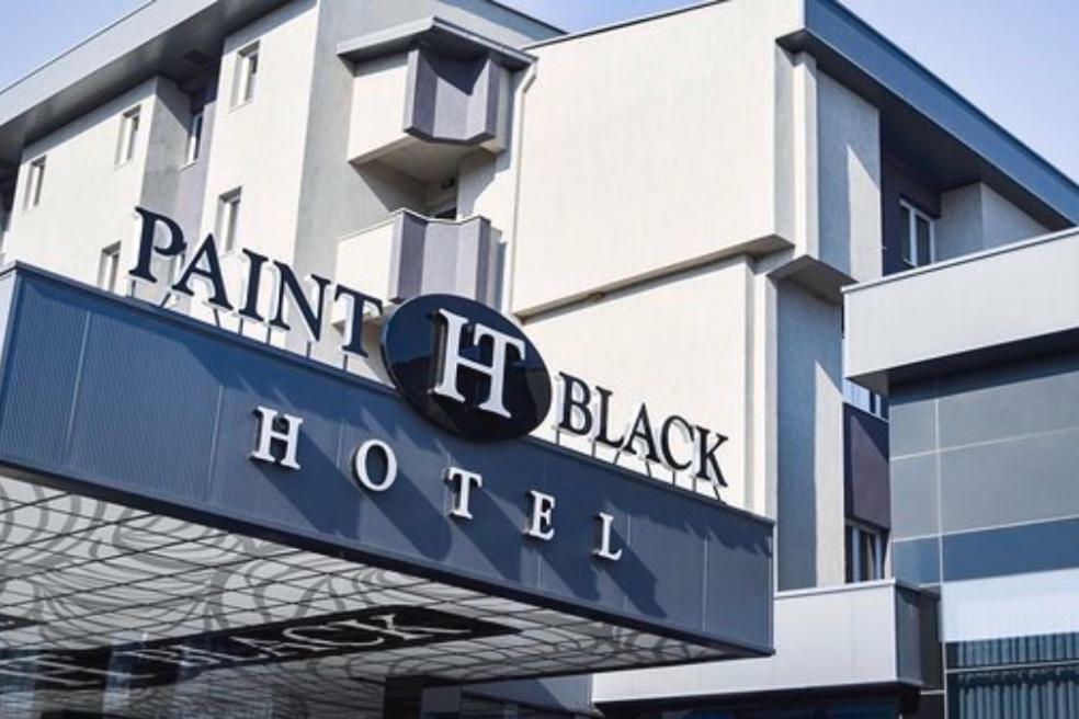 Paint It Black Hotel & Spa Gevgelija Extérieur photo